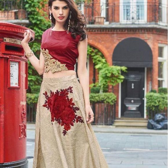 SEMI STITCHED TOP+LONG SKIRT. (SIDES R OPEN FOR U TO STITCH ANY SIZE YOU WANT) - Picture 2 of 2